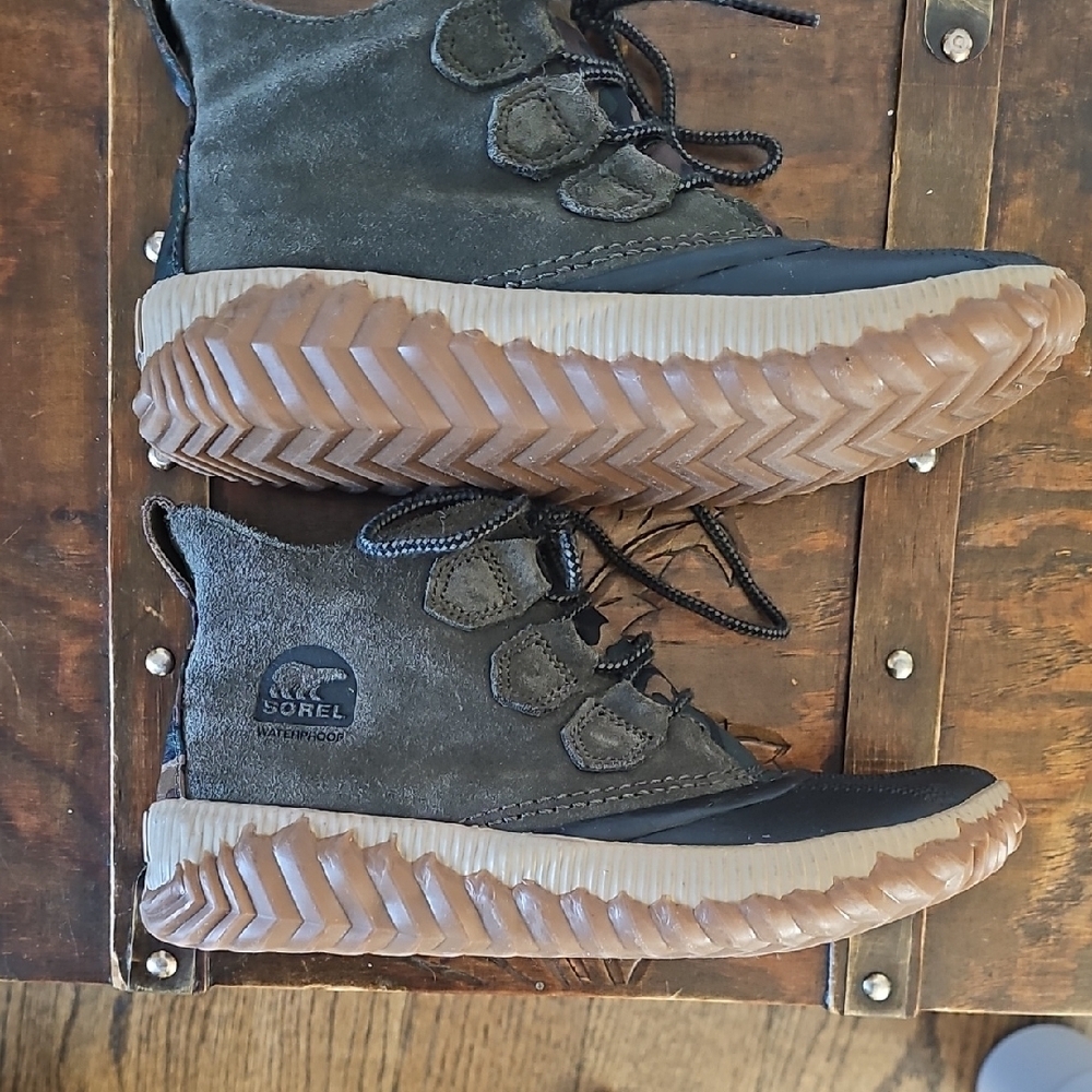 Sorel Out N About Plus Camo Boot - Women's Alpine Tundra Size 7 - Picture 4 of 10